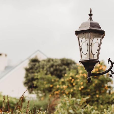 Le Petit Paris Hotel Franschhoek Buitenkant foto